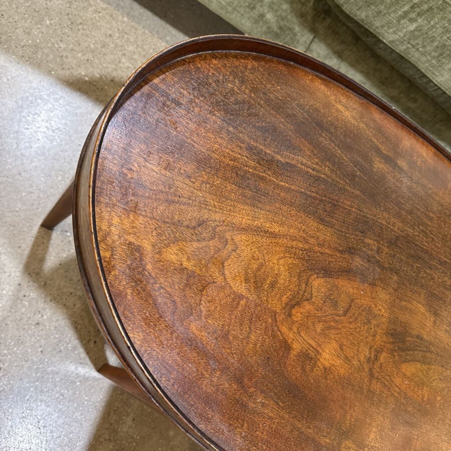 Mersman Oval Mahogany Inlaid 1-Drawer Coffee Table - image-7