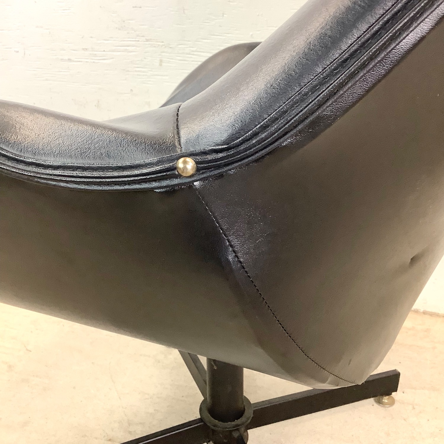 Vintage Highback Swivel Chair - image-15