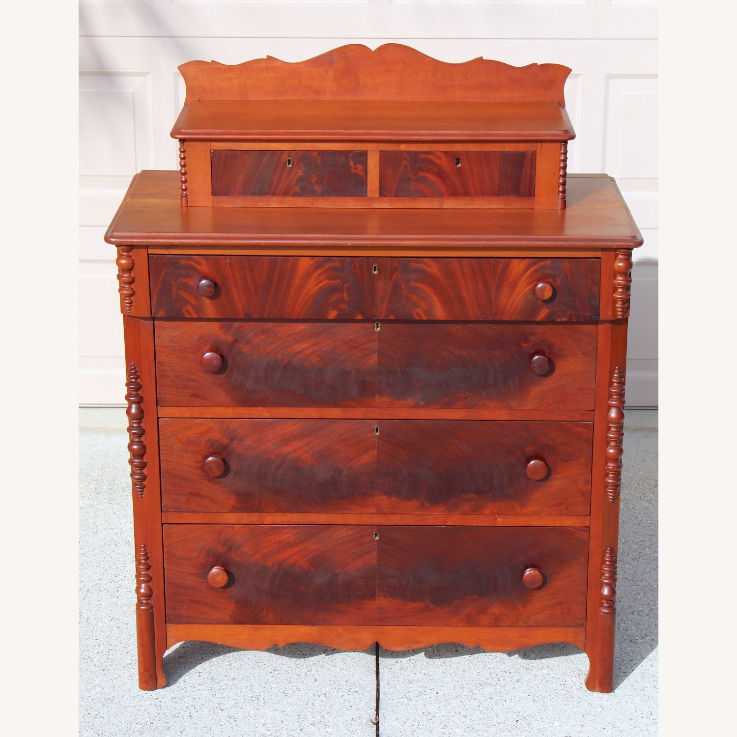 Early 20th-Century Flame Mahogany Empire Chest  - image-7