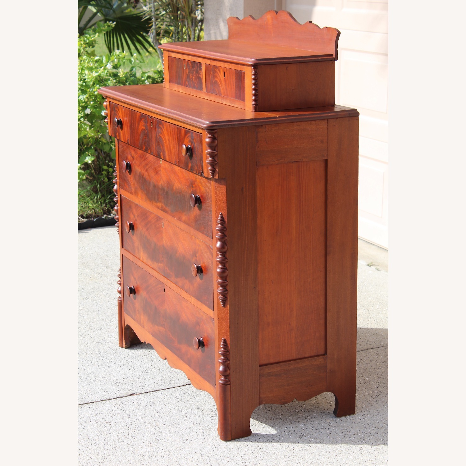 Early 20th-Century Flame Mahogany Empire Chest  - image-3