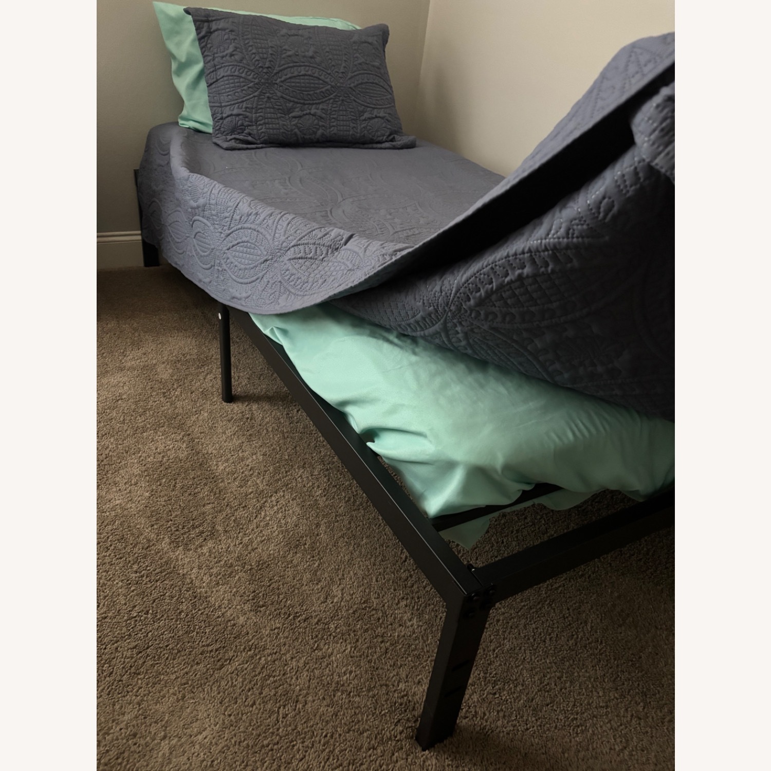 Vecelo Twin Bed  - image-3