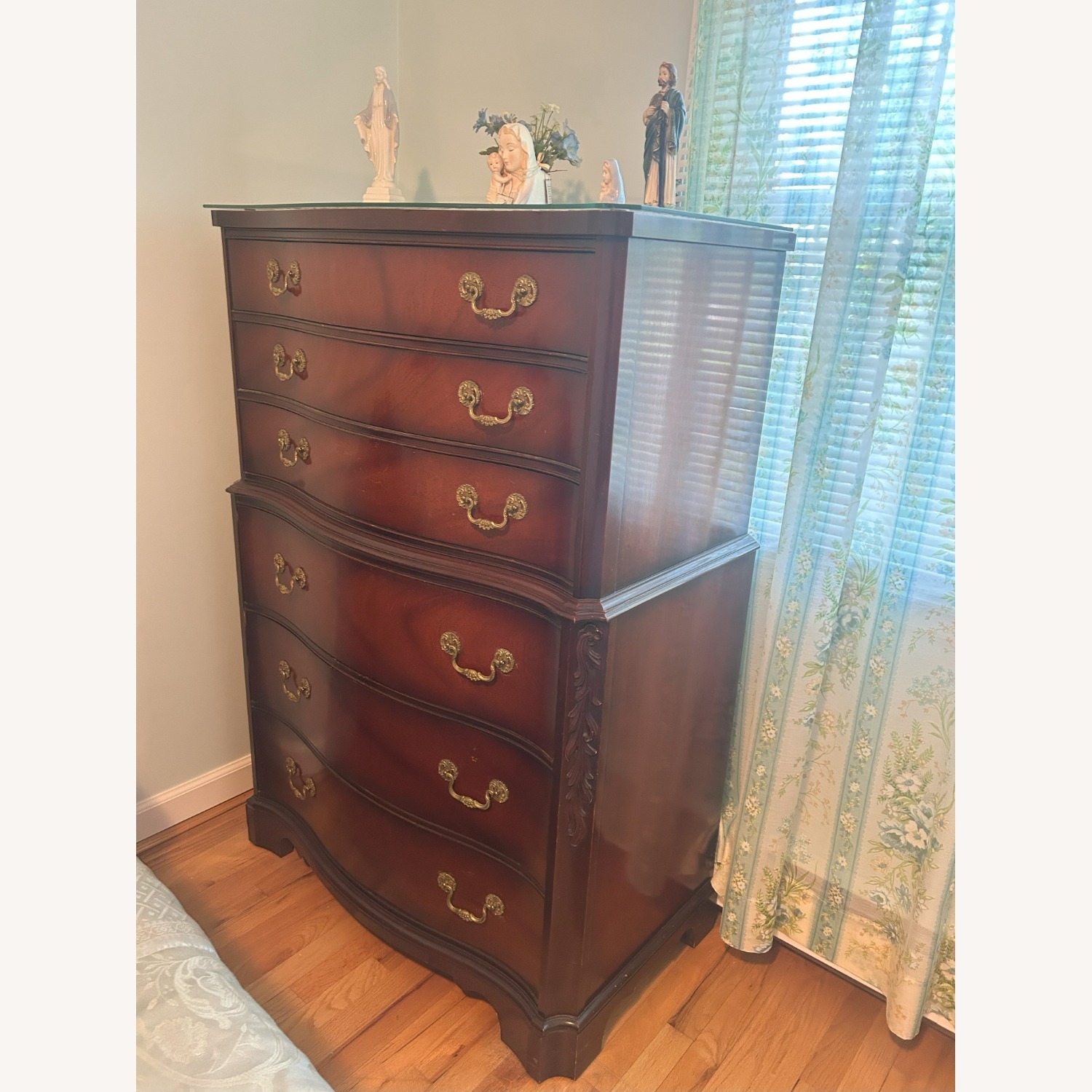 Vintage Chest of Drawers - image-2