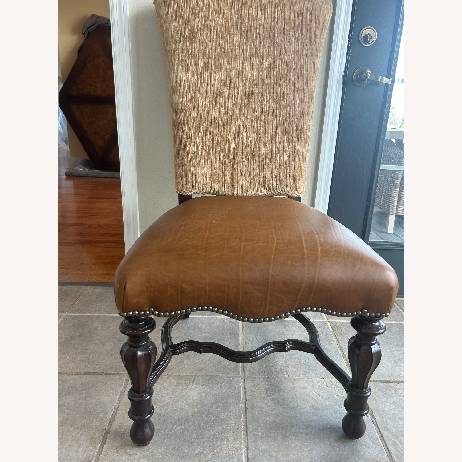 Stanley Furniture Dining Table with 8 Chairs - image-7