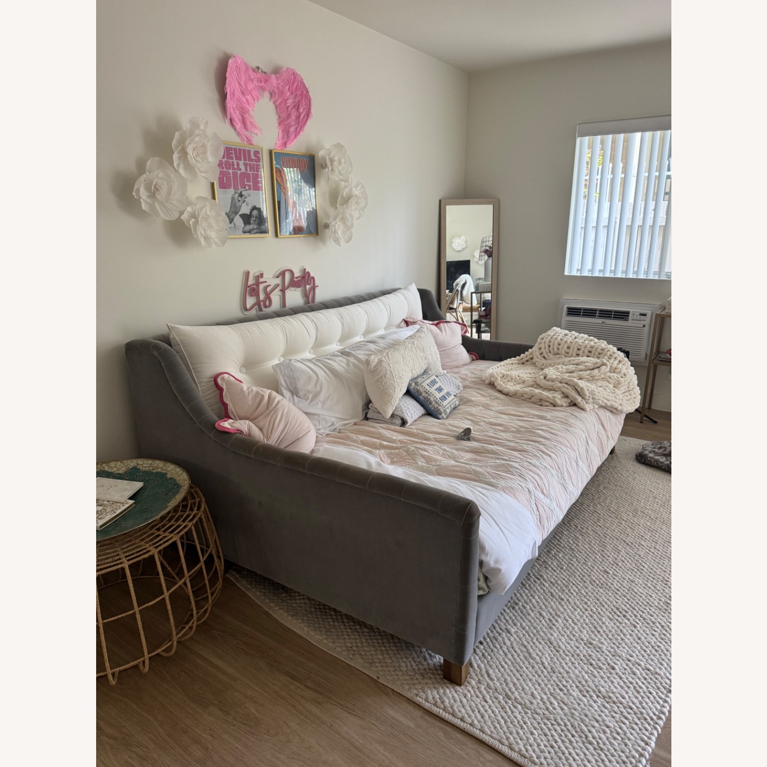 Restoration Hardware Devyn Tufted Daybed - image-2