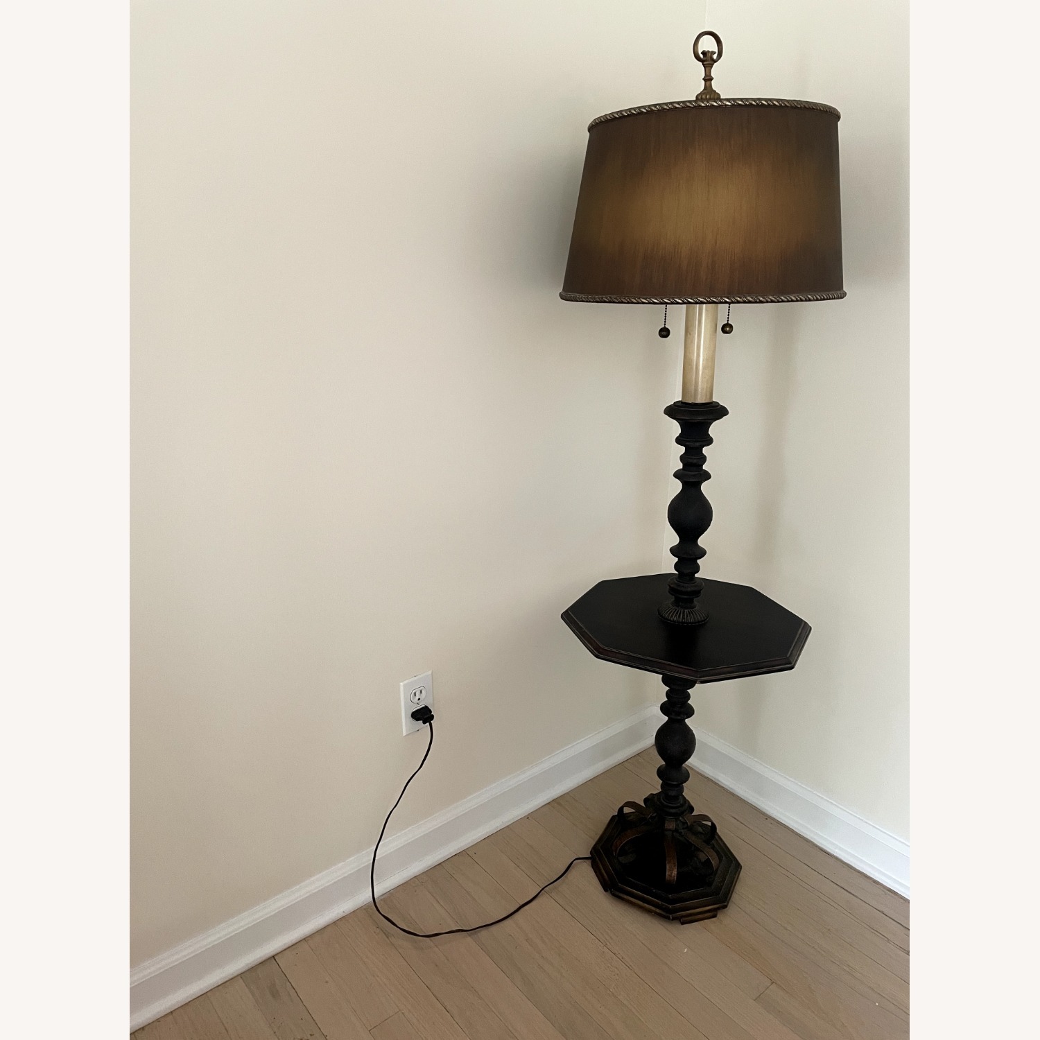 Antique Wood and Iron Lamp Mint - image-1