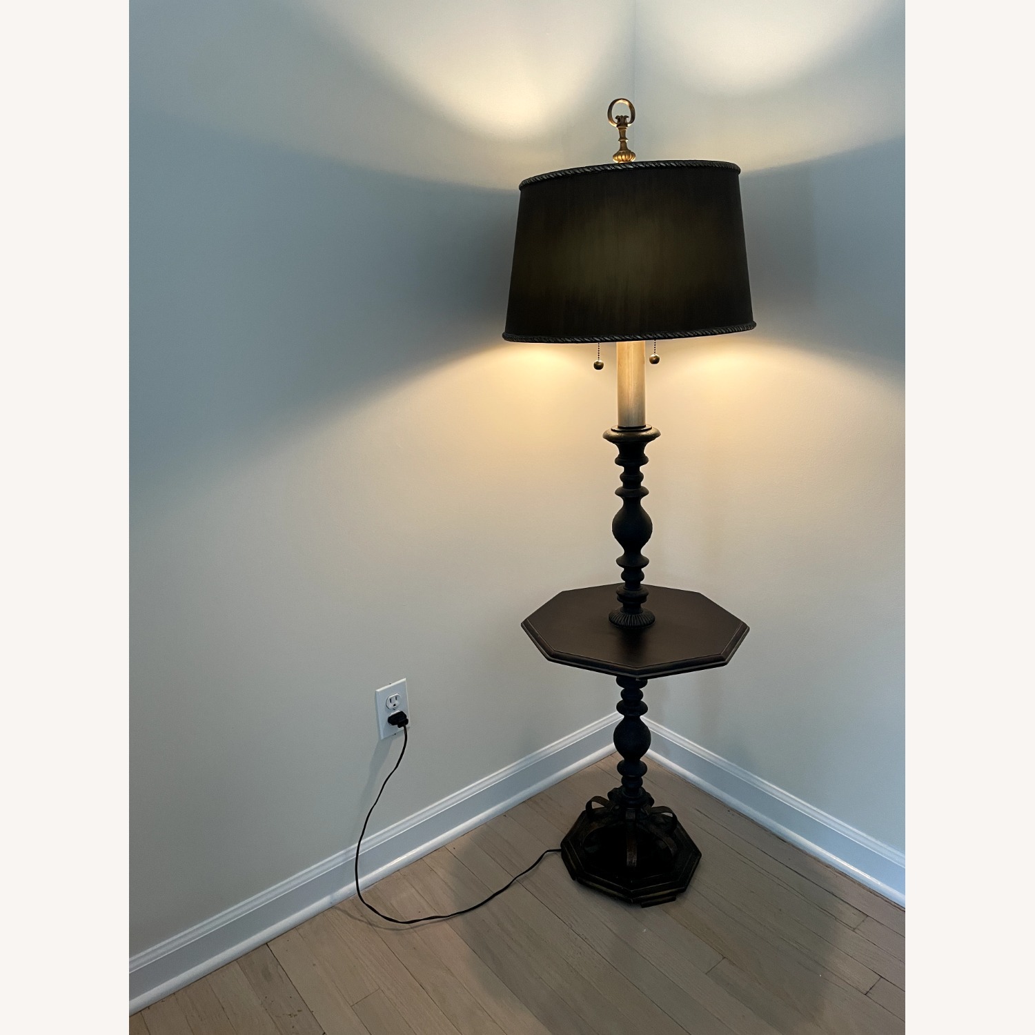 Antique Wood and Iron Lamp Mint - image-2