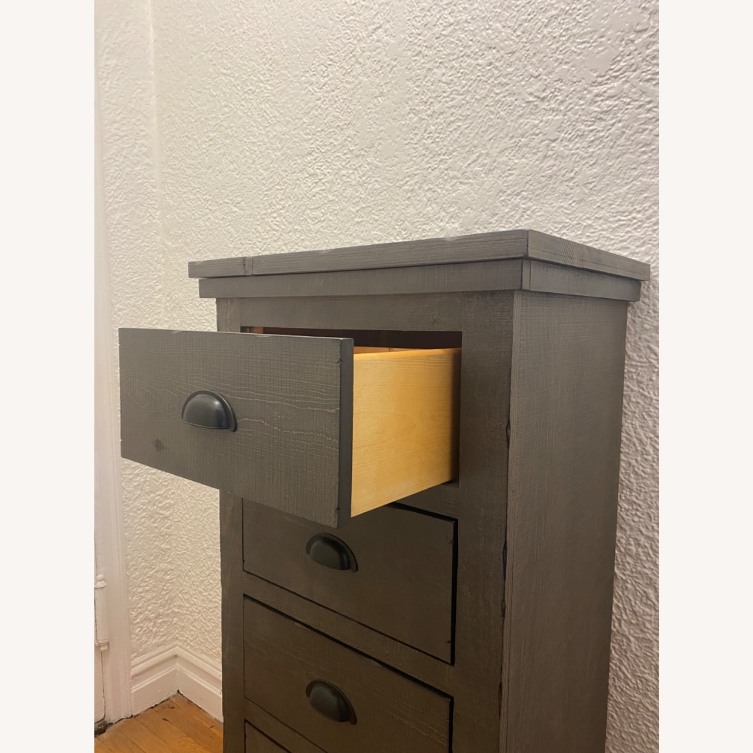 Wolferstorn 24'' W 5 - Drawer Dresser - image-4