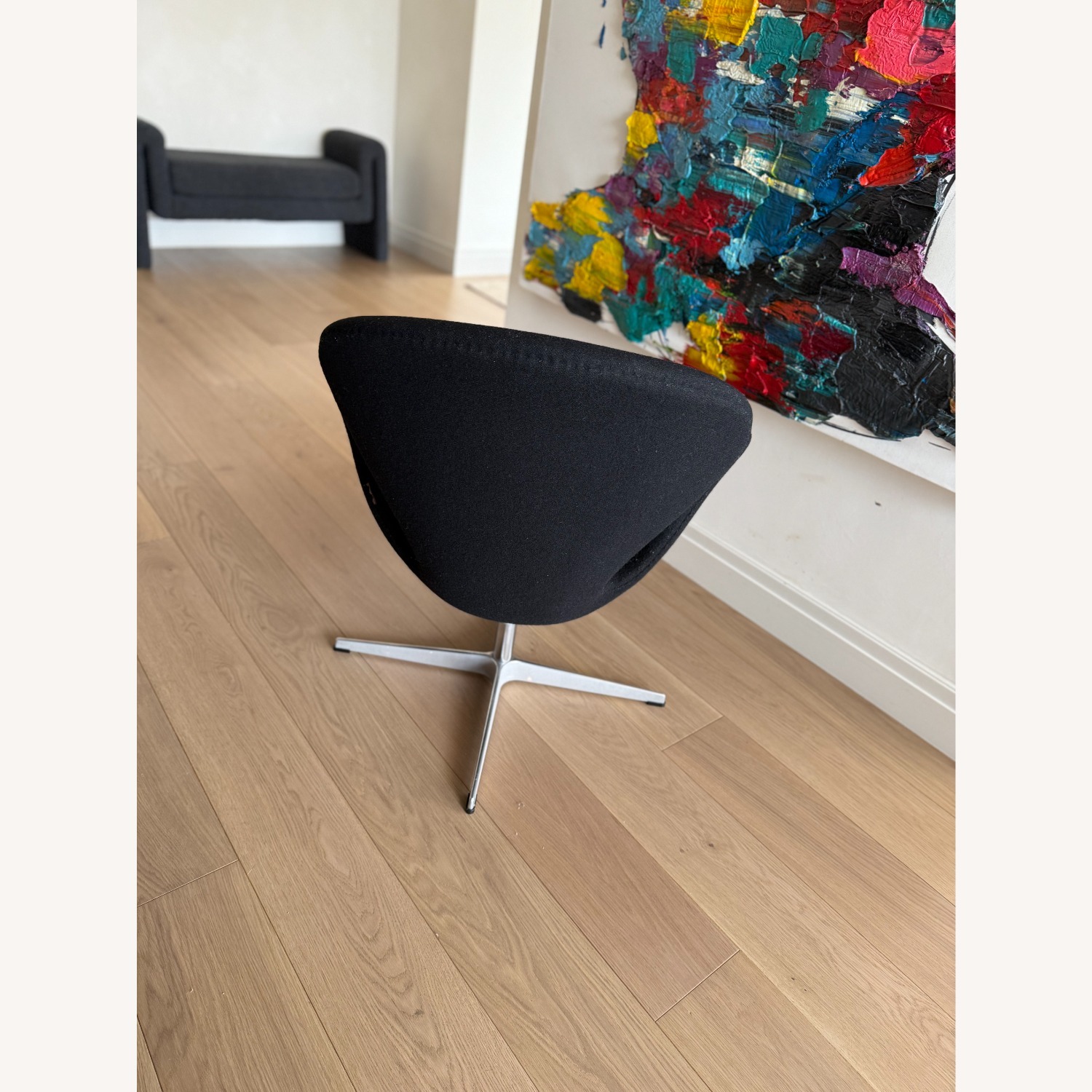 Swan Chair by Arne Jacobsen for Fritz Hansen - image-4