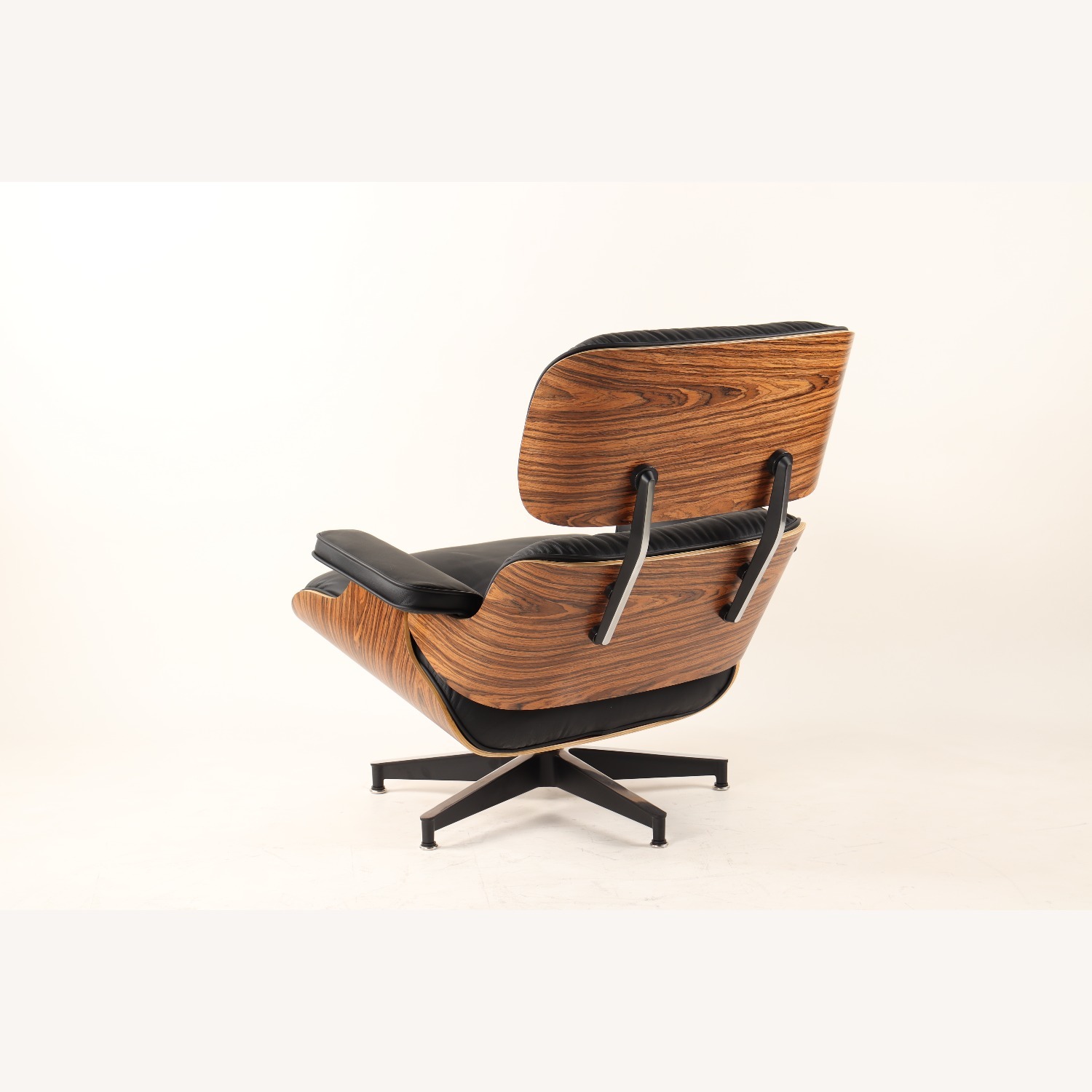 Eames Lounge Chair Replica - image-4