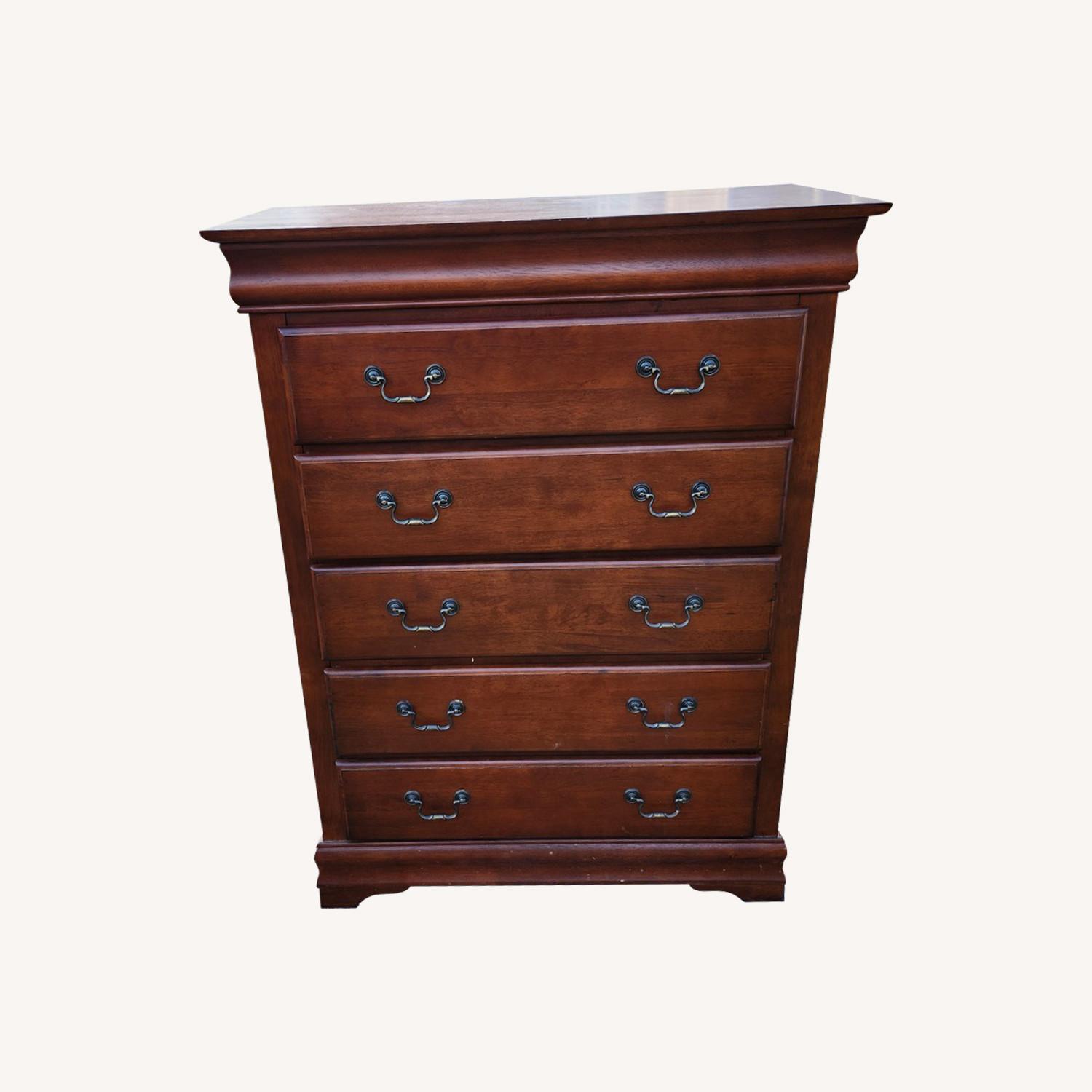 Louis Chest - image-0