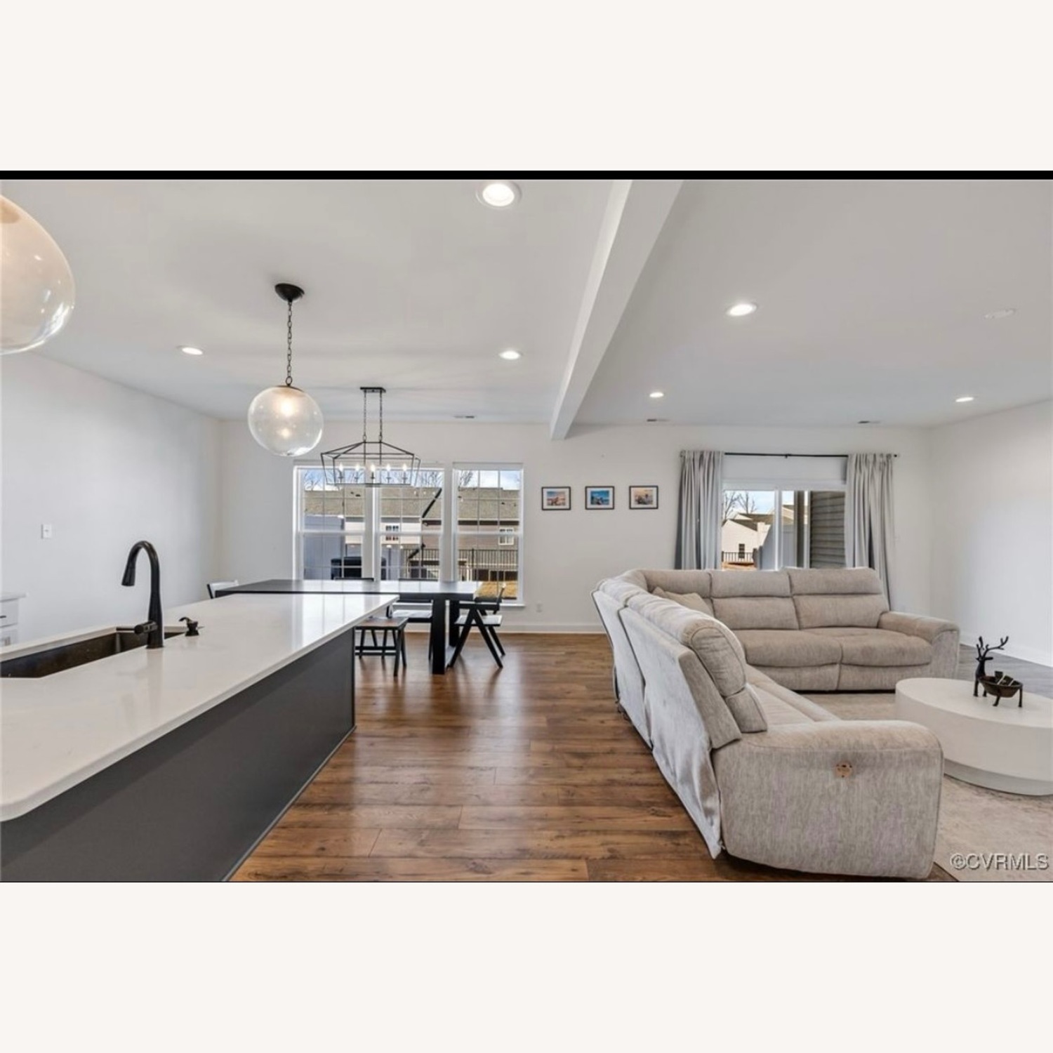 Ashley Critics Corner Power Recliner Sofa - image-2