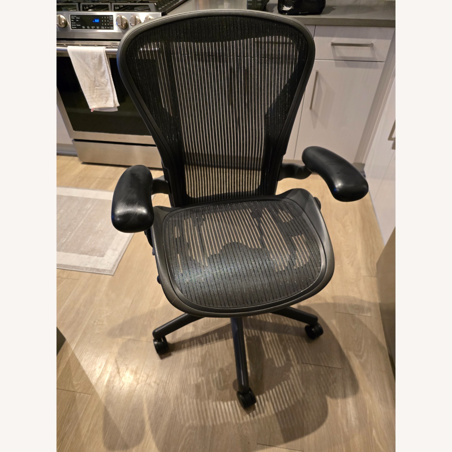 Herman Miller Aeron Office Chair - image-1