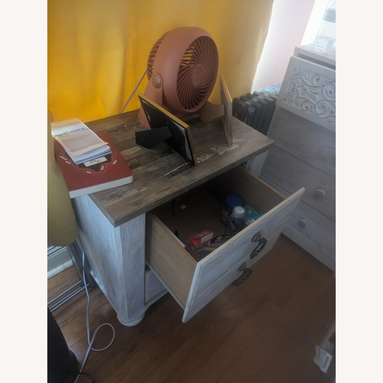 Willowton Nightstand - image-1