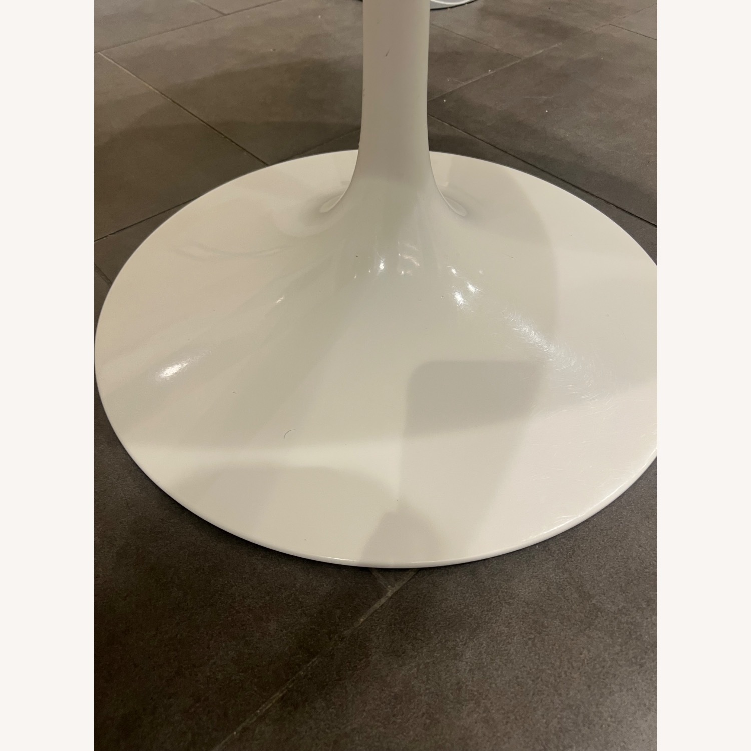 Eero Saarinen Round 42” Dining Table - image-7