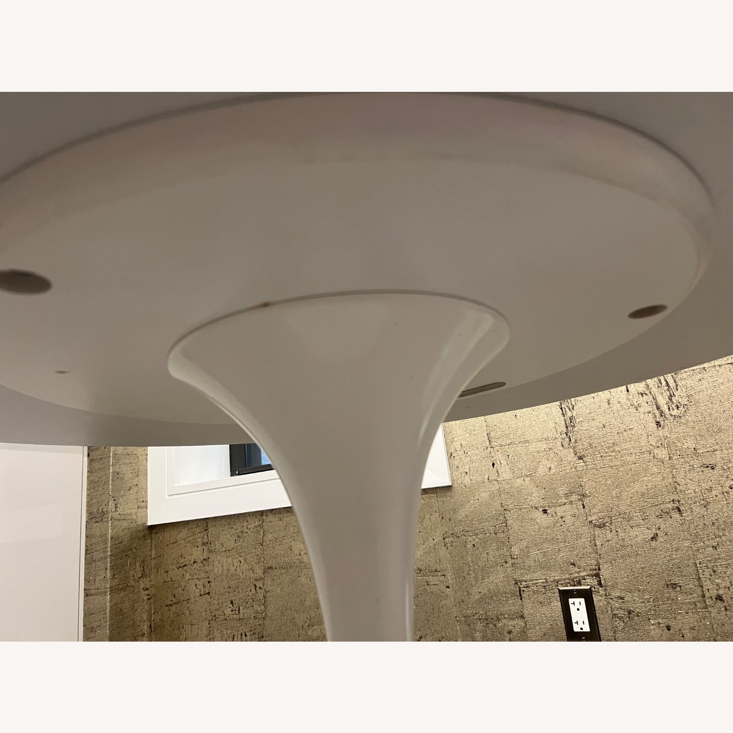 Eero Saarinen Round 42” Dining Table - image-5