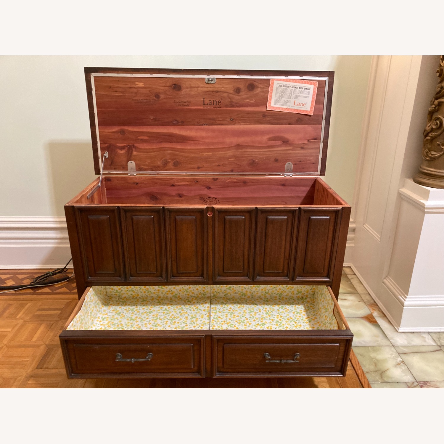 Vintage Lane Cedar Chest - image-8