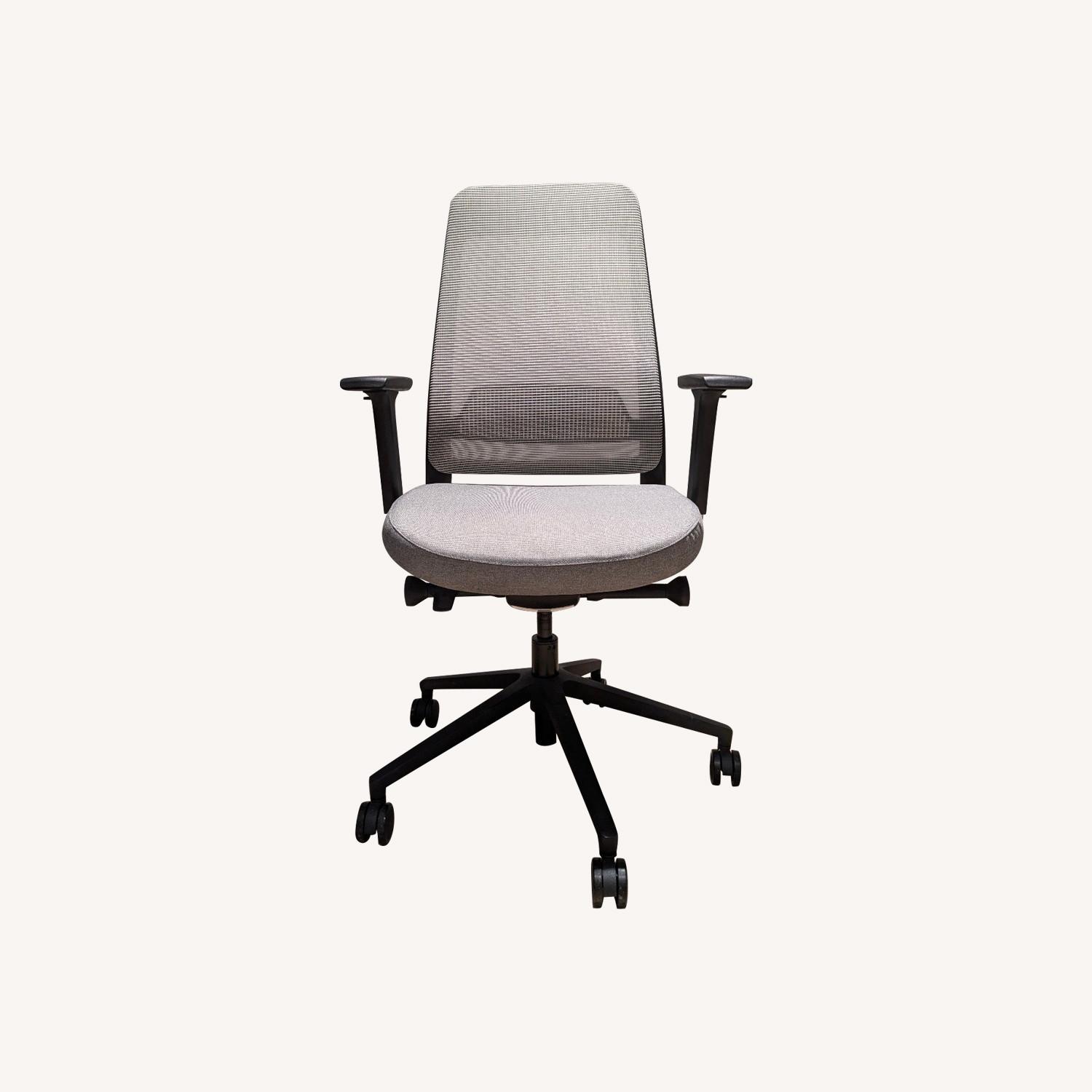 Herman Miller Fully Ergonomic Desk Chair - image-0