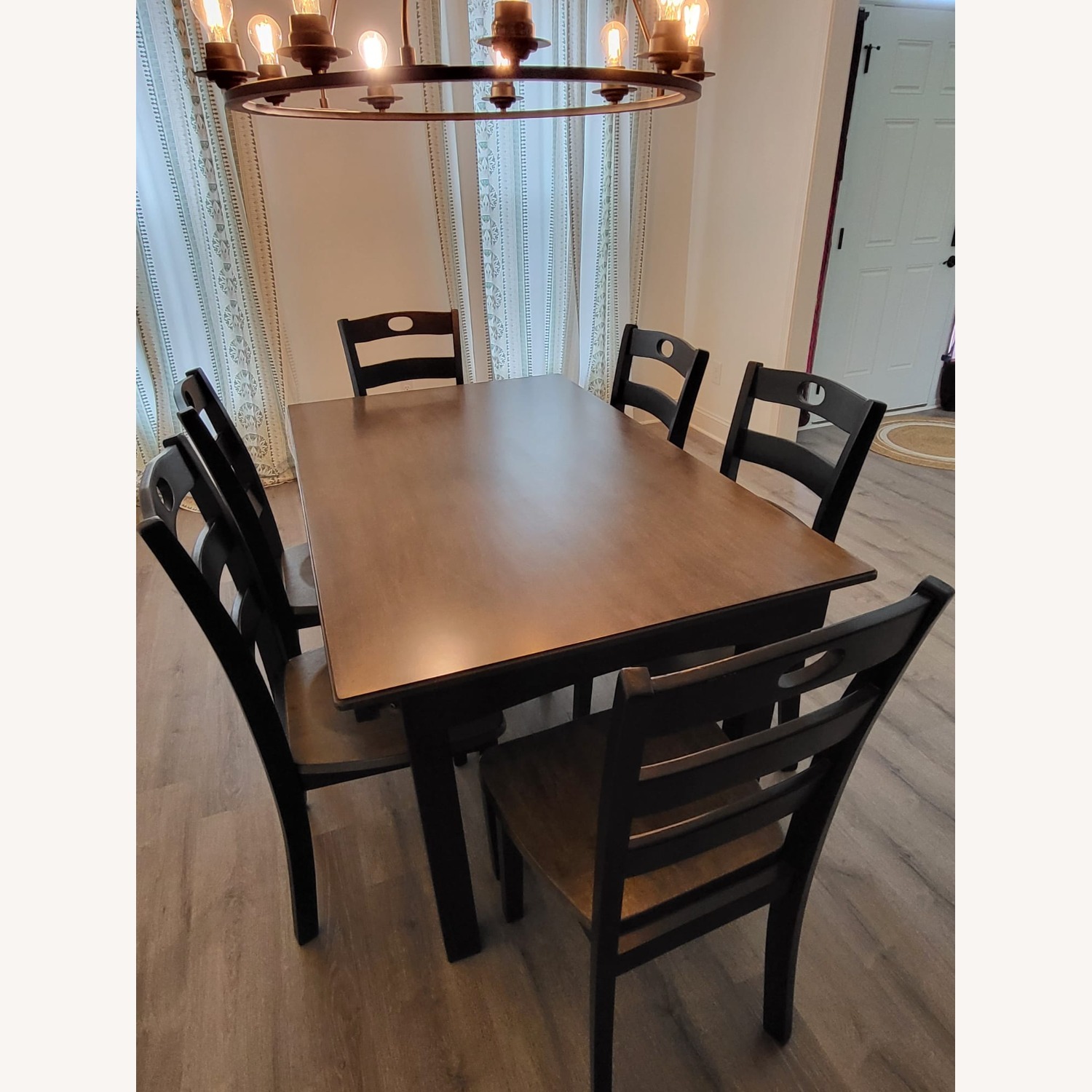 Froshburg Dining Table Set - image-1