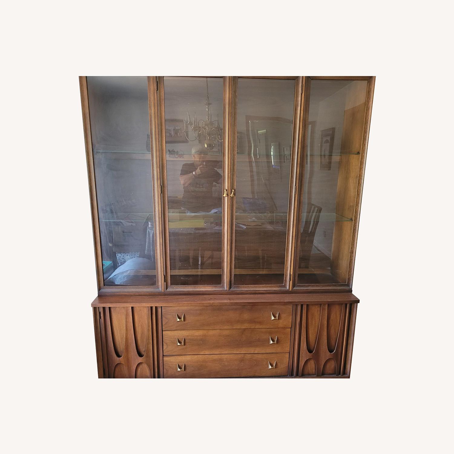 Broyhill Lighted Breakfront Deck - image-0