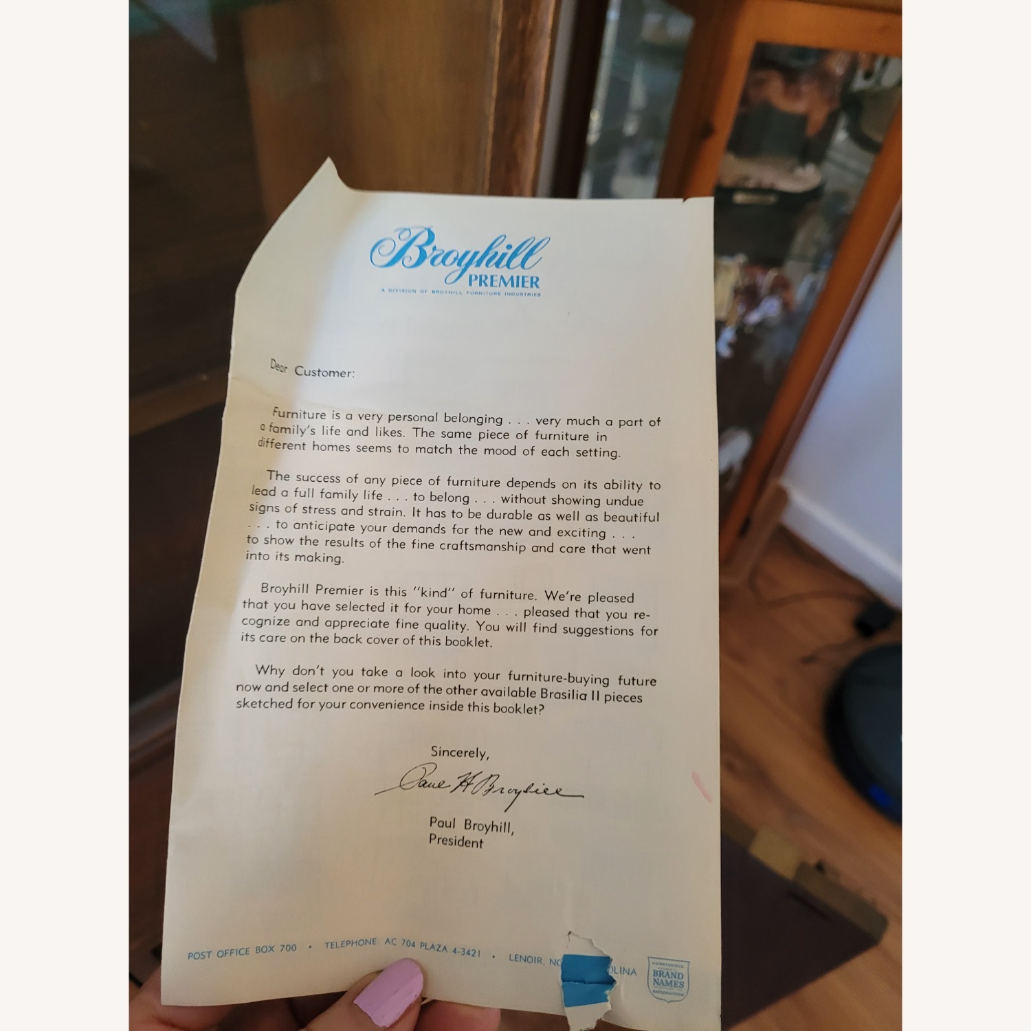 Broyhill Brasilia Breakfront Base - image-3