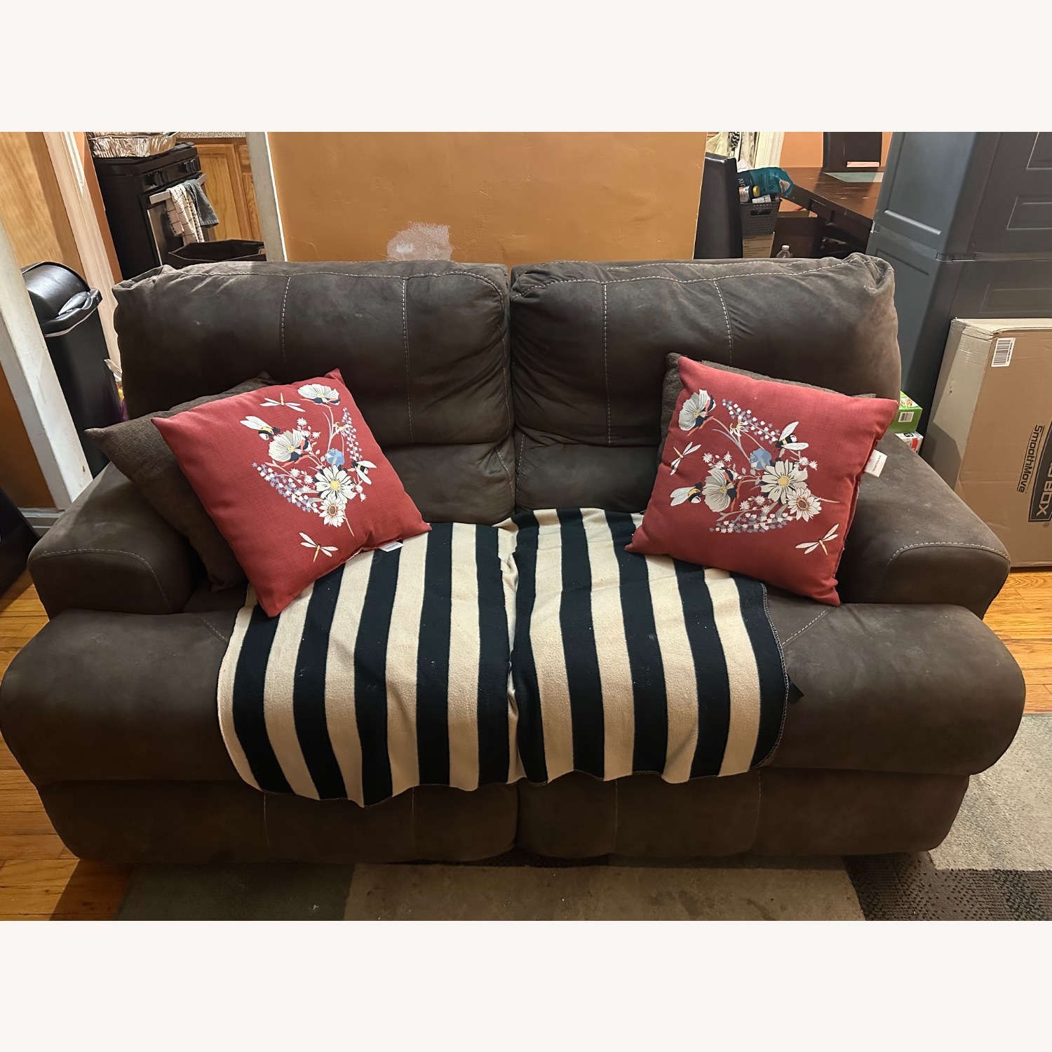 Bob's Discount Furniture Gibson Gibson Electric Reclining Loveseat - image-1