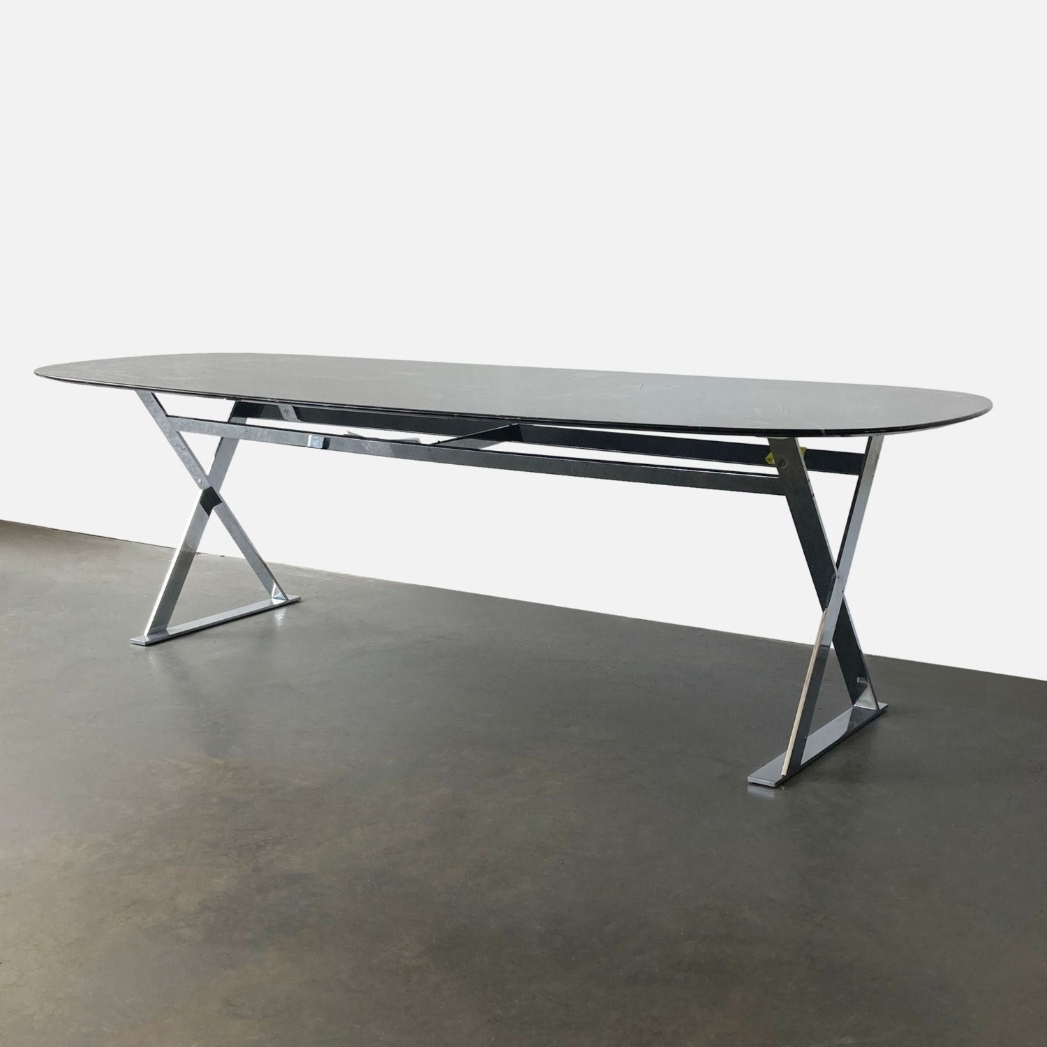Dining Table from Maxalto, by Antonio Citterio - image-2