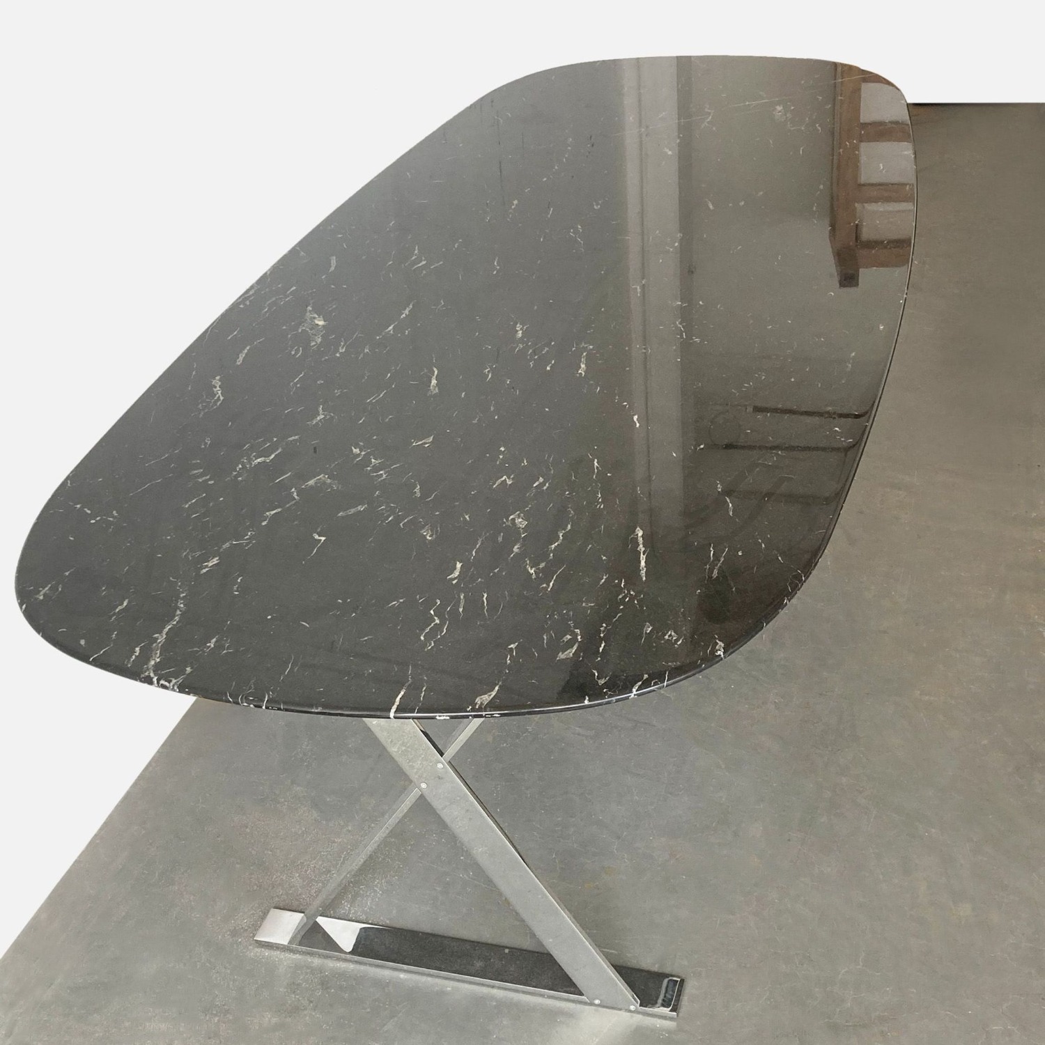 Dining Table from Maxalto, by Antonio Citterio - image-3