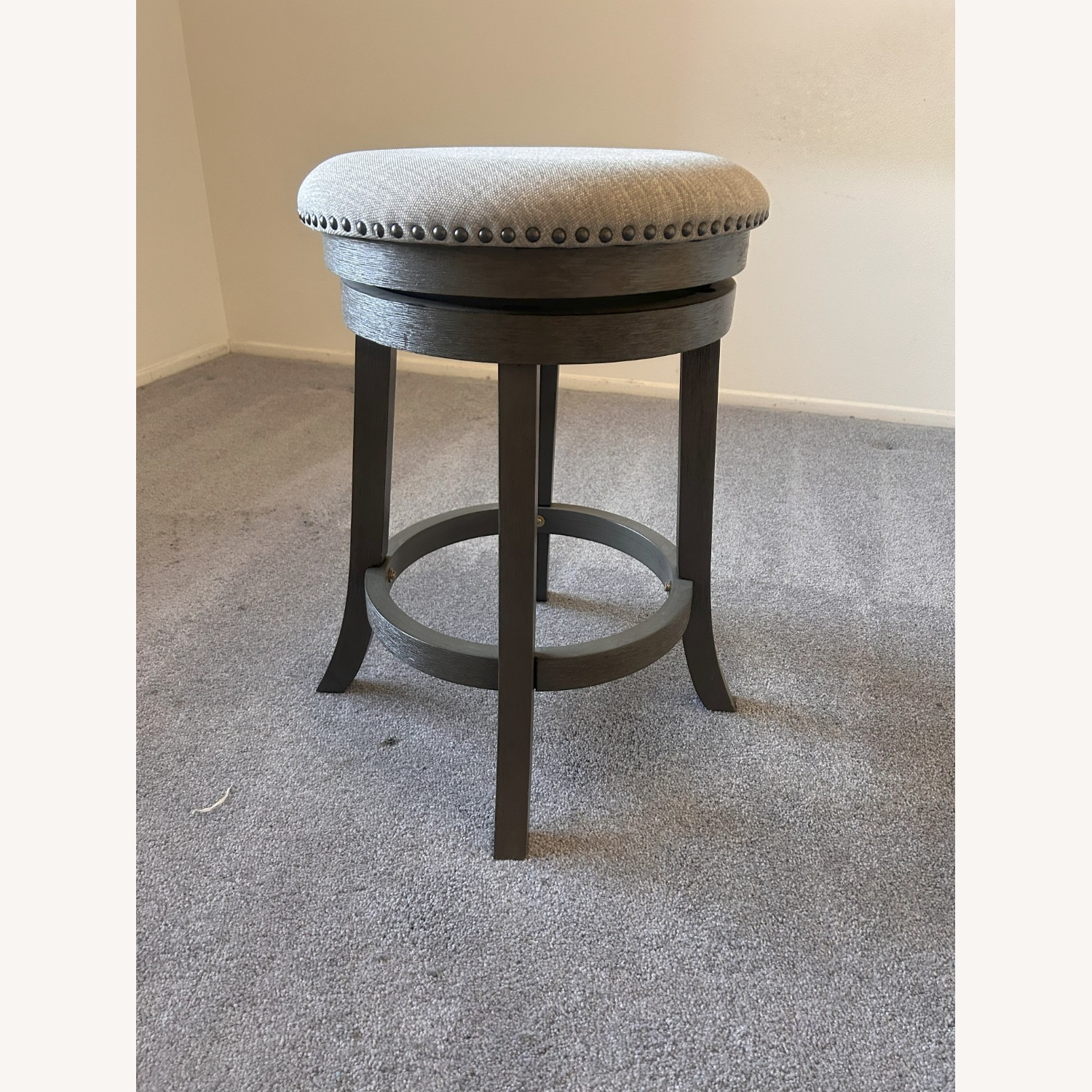 Realyn Round Backless Counter Height Bar Stool - image-4