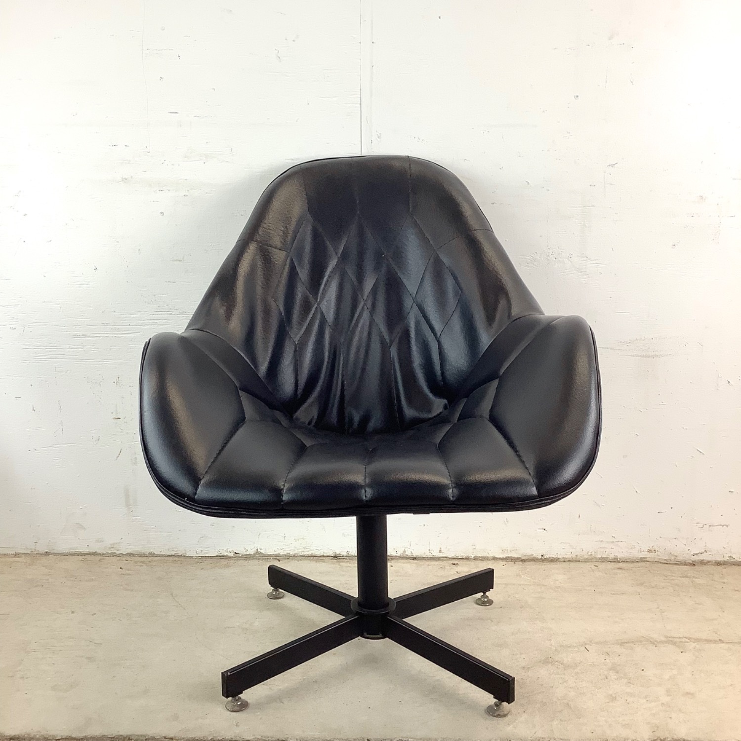 Mid-Century Swivel Lounge Chair - image-1