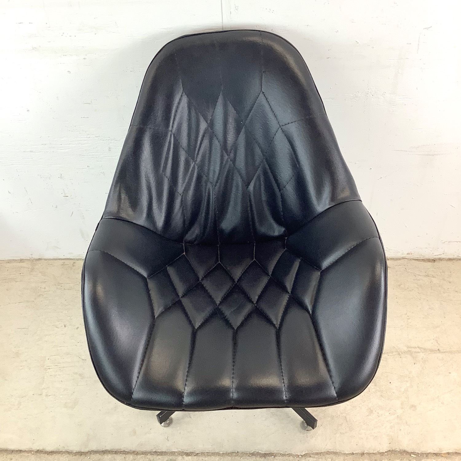 Mid-Century Swivel Lounge Chair - image-2