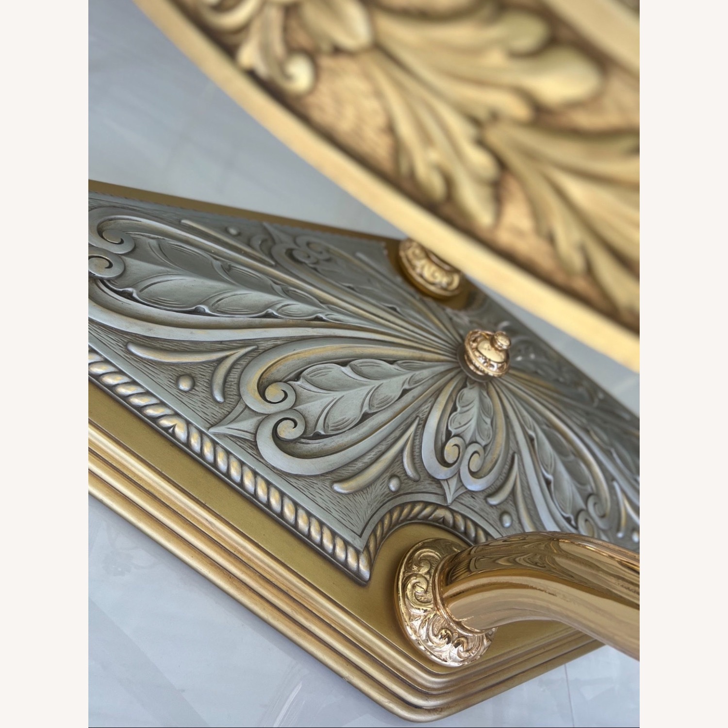 9p Italian GOld metal Dining ROom TabLe Chair Set - image-7