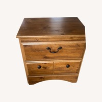 Vintage Dynamic Furniture Corp Wood End Table