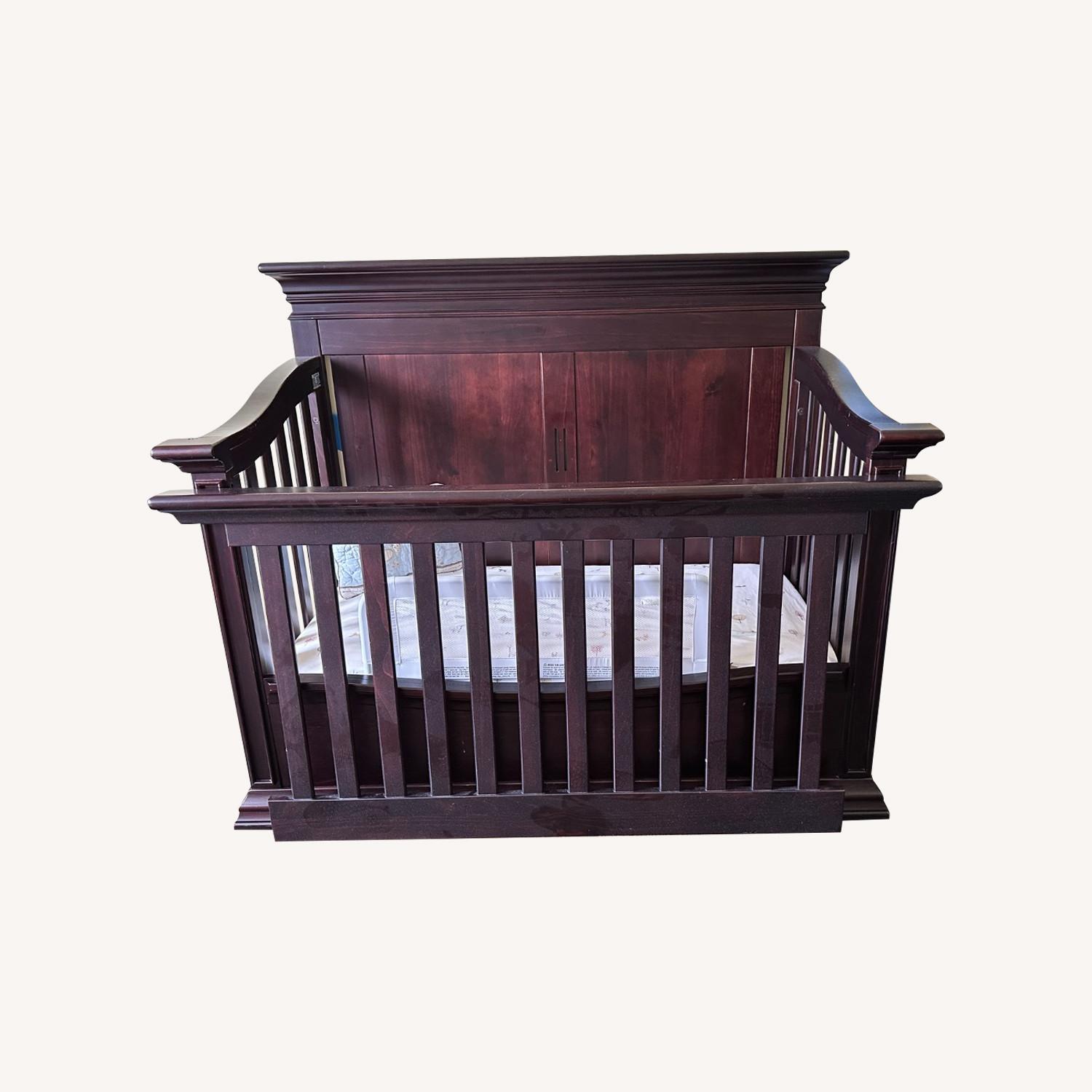Elegant Convertible Baby Crib - image-0