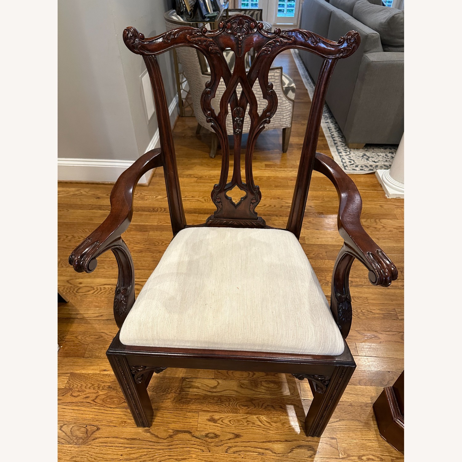 Lovely Hekman Dining Room Set - image-2