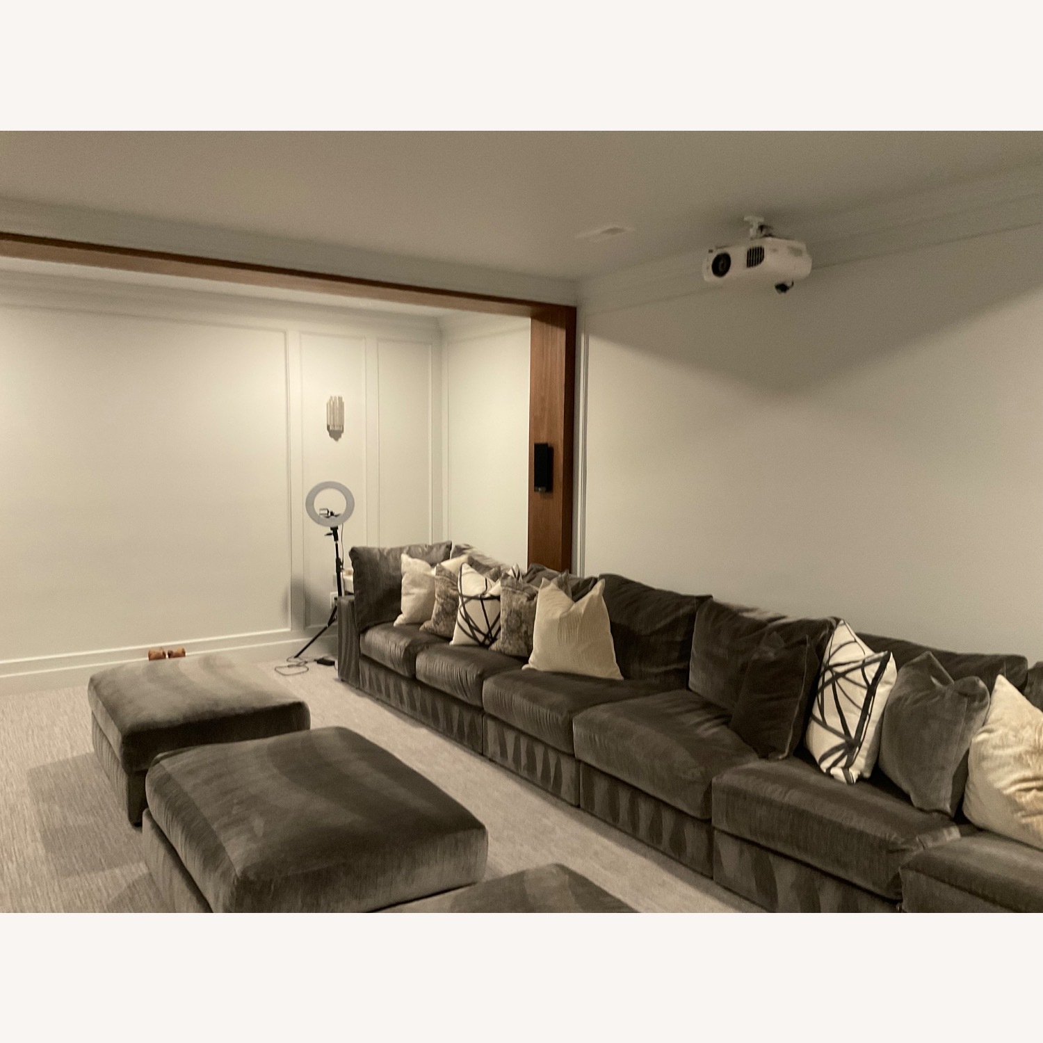 Vanguard Lucca Sectional - image-1