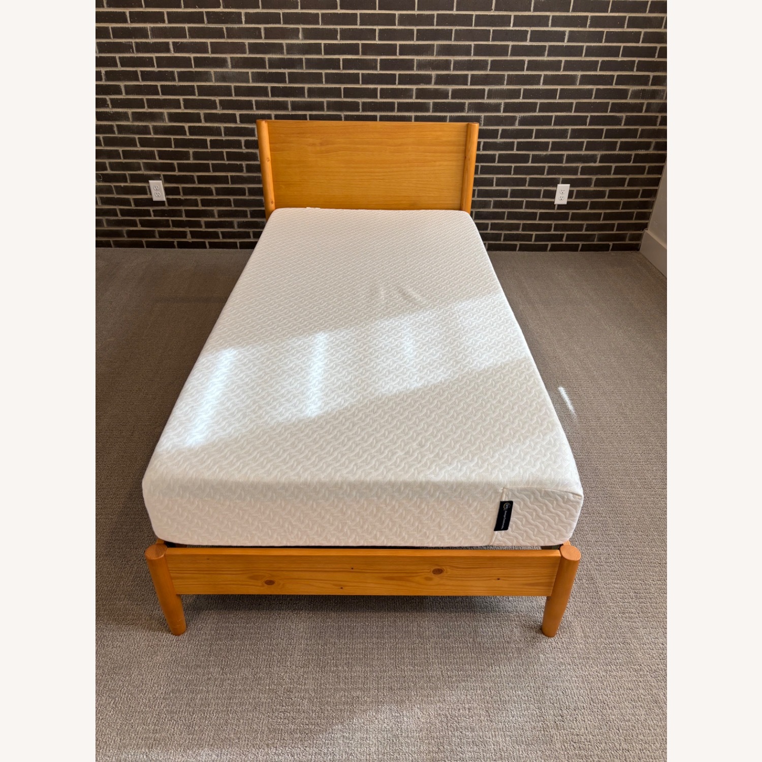 ZINUS Allen Wood Platform Bed - image-0