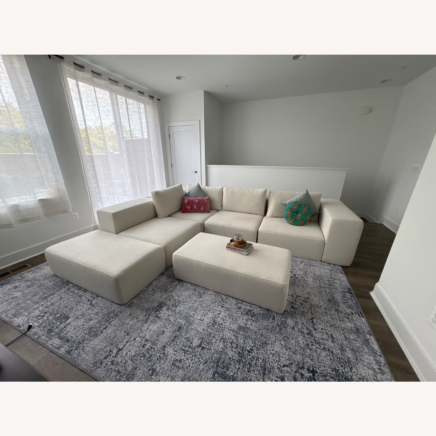 Acanva Atlas Sectional Sofa Boucle - image-1