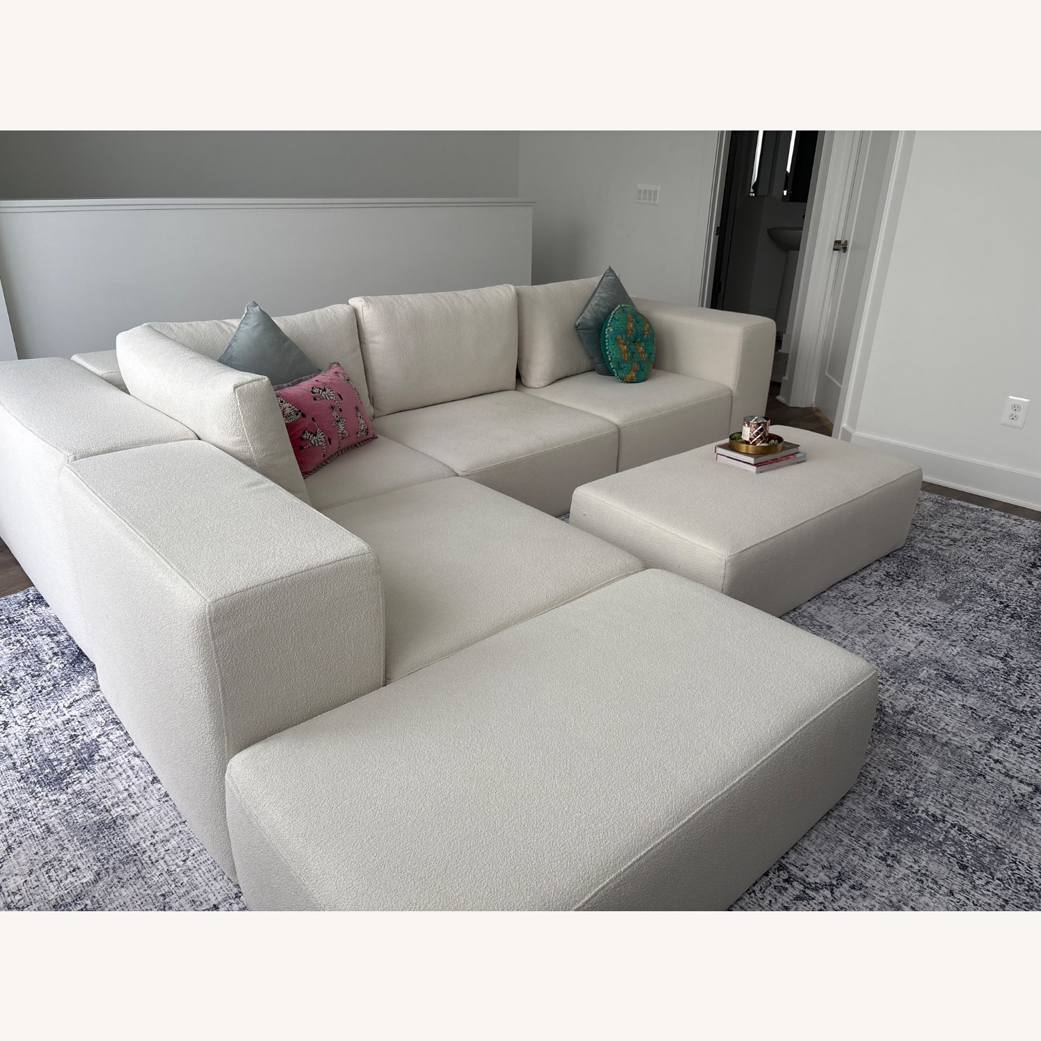 Acanva Atlas Sectional Sofa Boucle - image-3