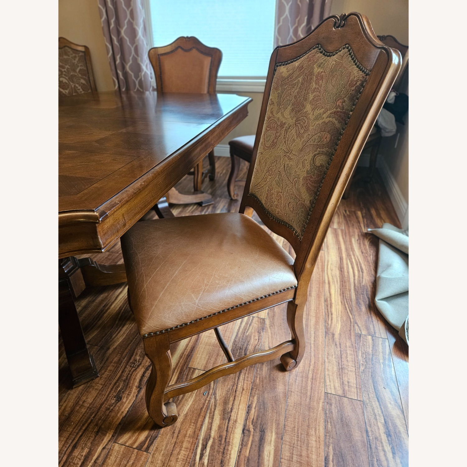 Stately Dining Set - image-4