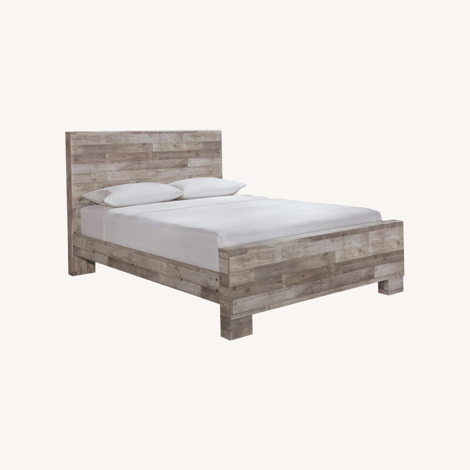 Effie Queen Bed  - image-0