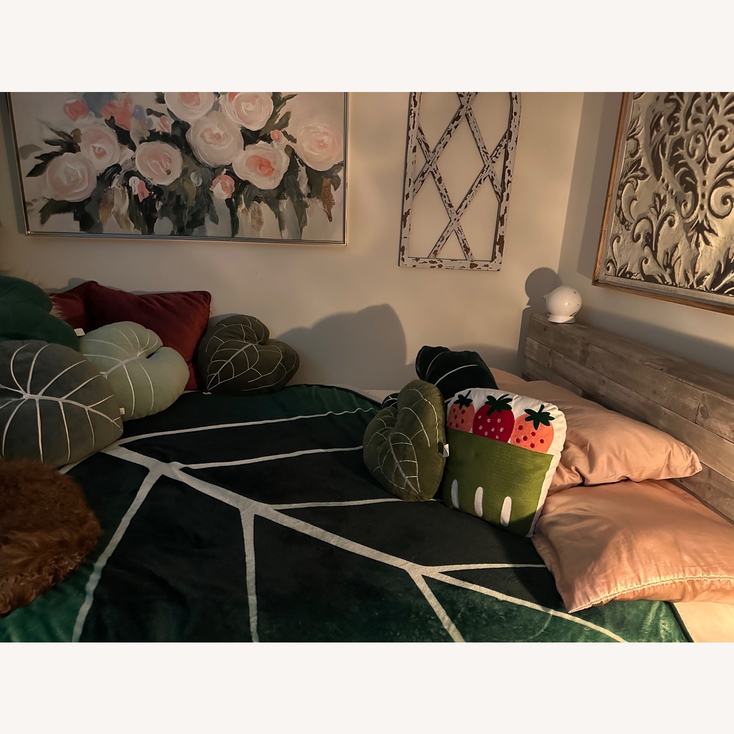 Effie Queen Bed  - image-3