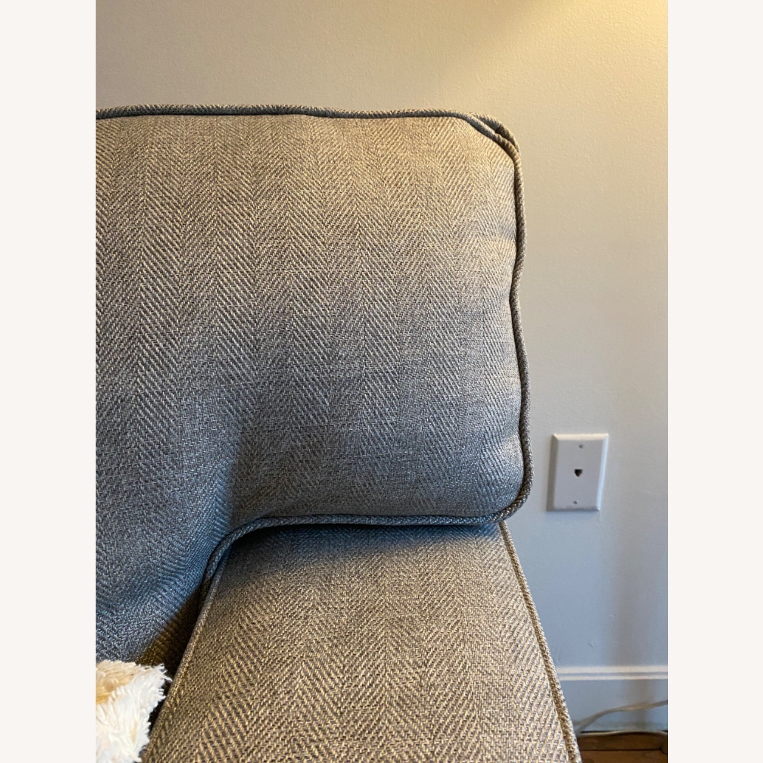 Ashlor Nuvella 2-Piece Sectional with Chaise - image-1