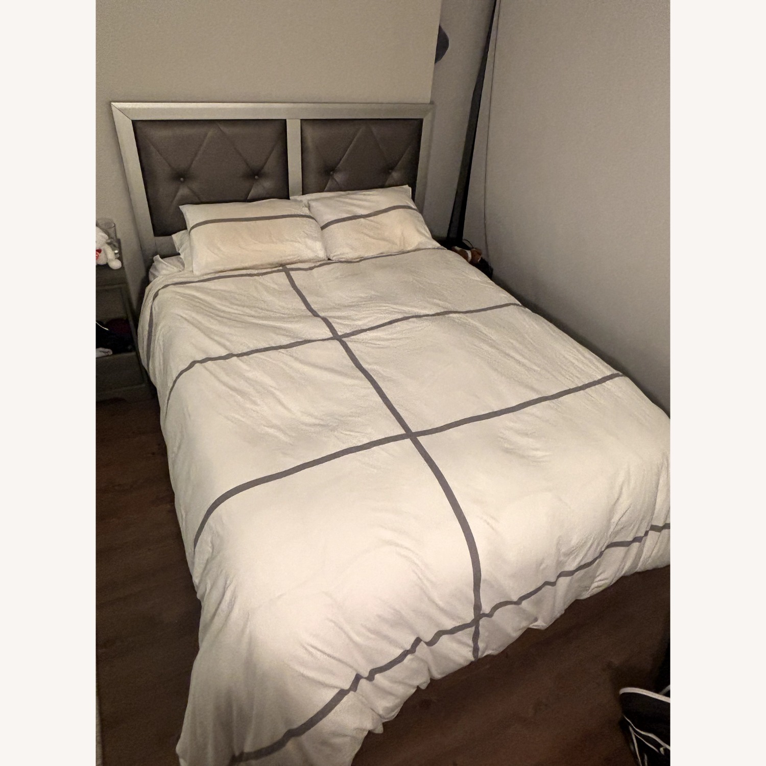 Raymour & Flanigan Panel Bed - image-1