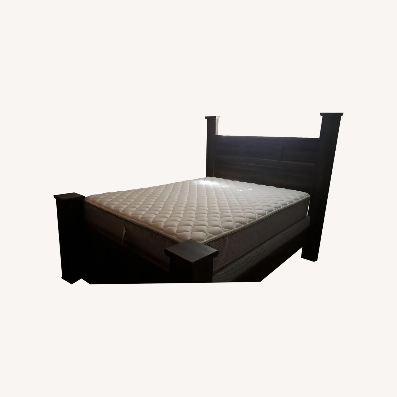 Wooden Queen Bed - image-0