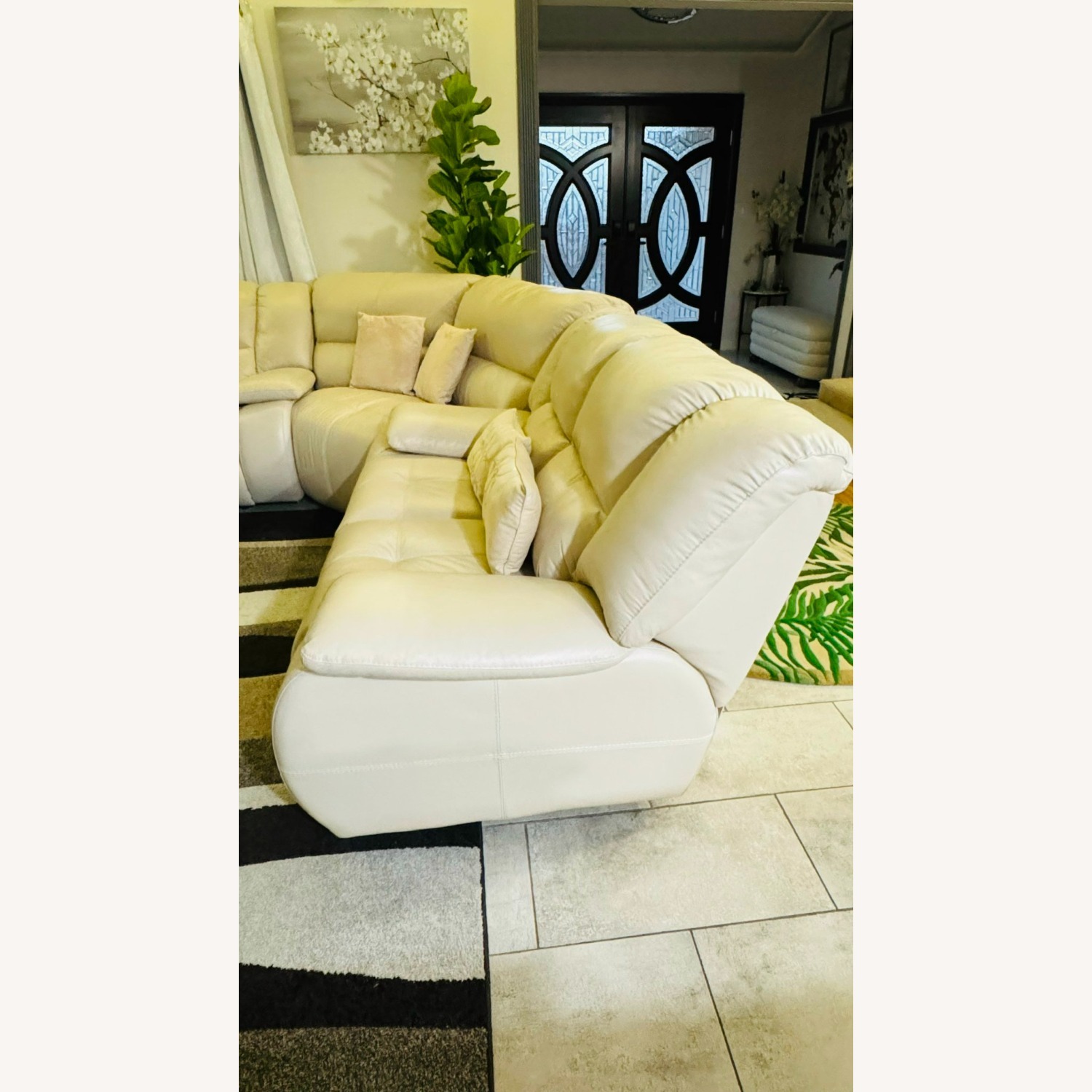 Leggett & Platt Sofa - image-3