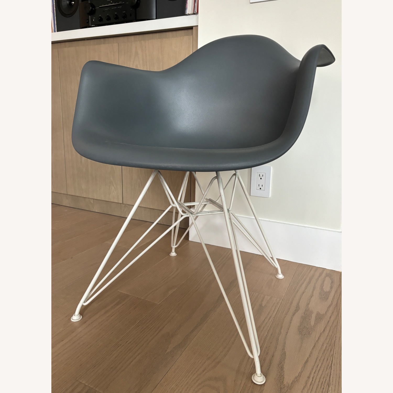 Authentic Eames Bucket Chair - image-1