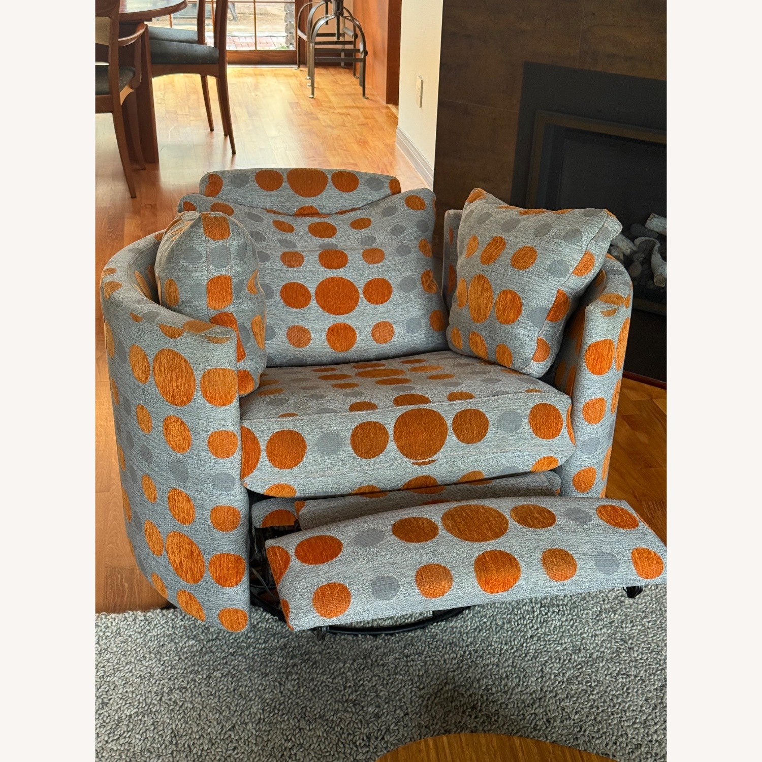 Moon Chair - Electric Recliner by Fama - image-4