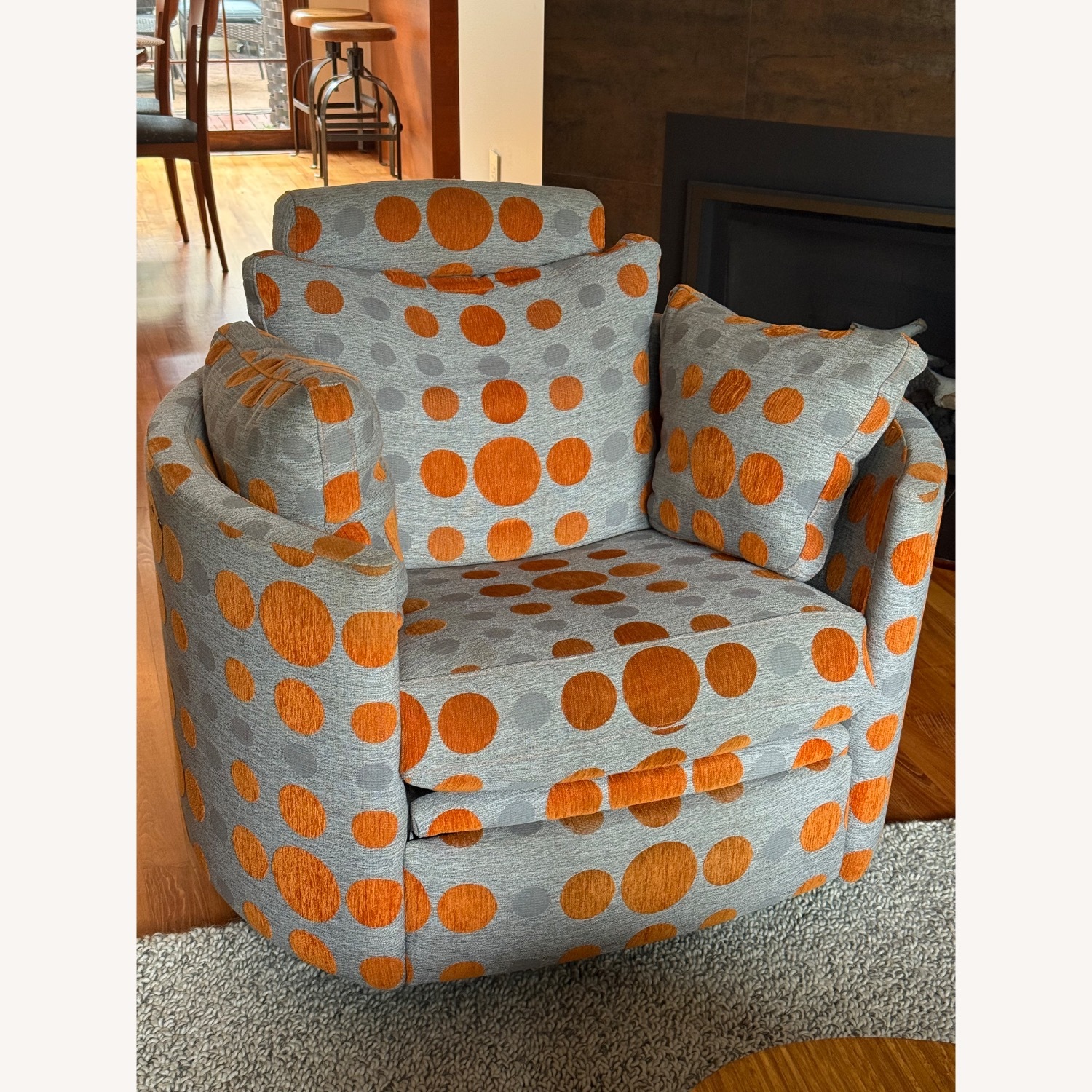 Moon Chair - Electric Recliner by Fama - image-1