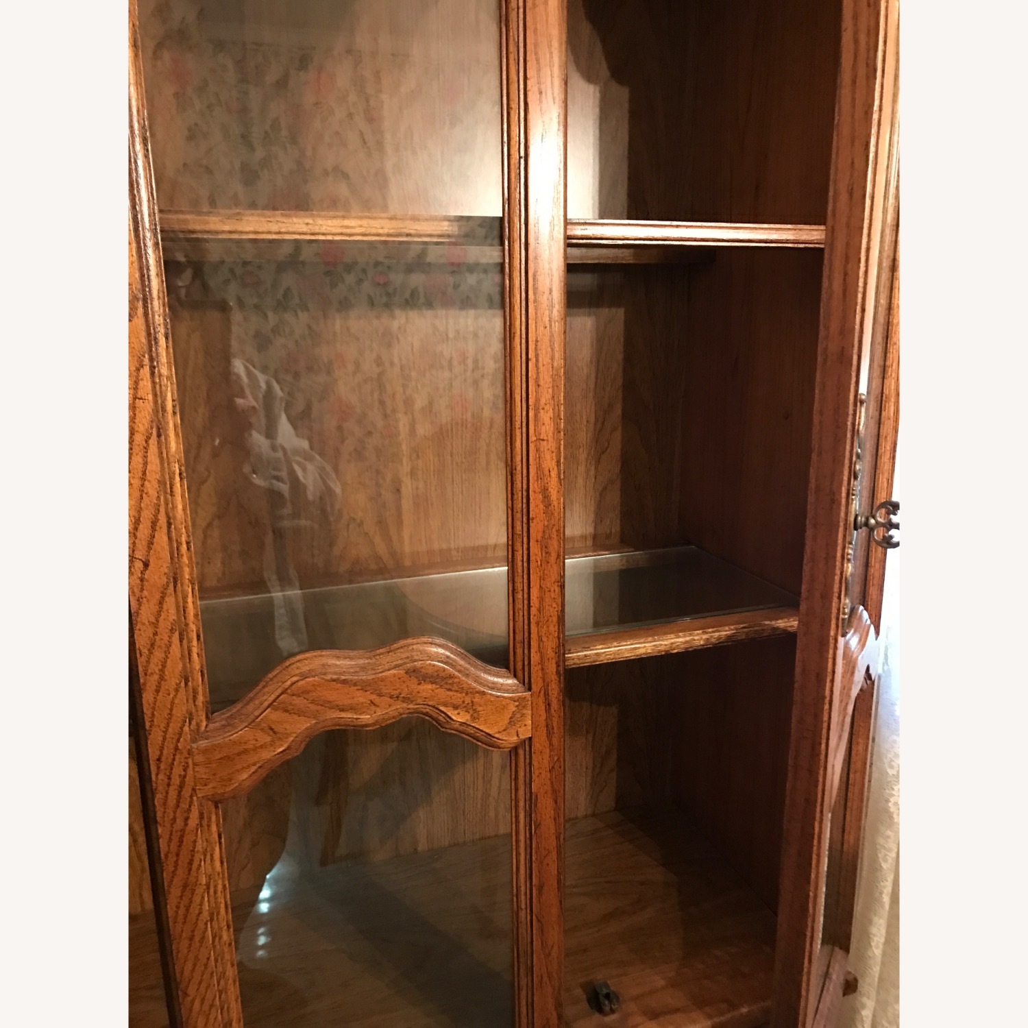 1980s Vintage Dining Room China Cabinet - image-2