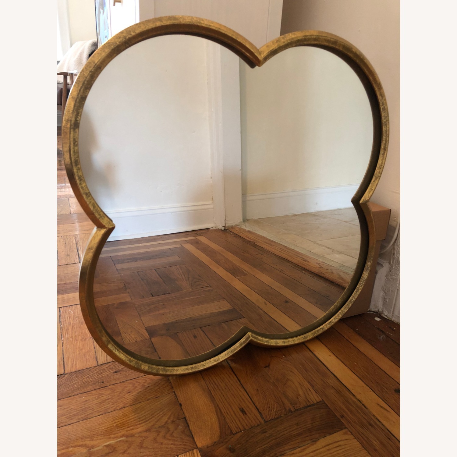 Amazon Clover Shaped Gold Decorative Mirror - image-3